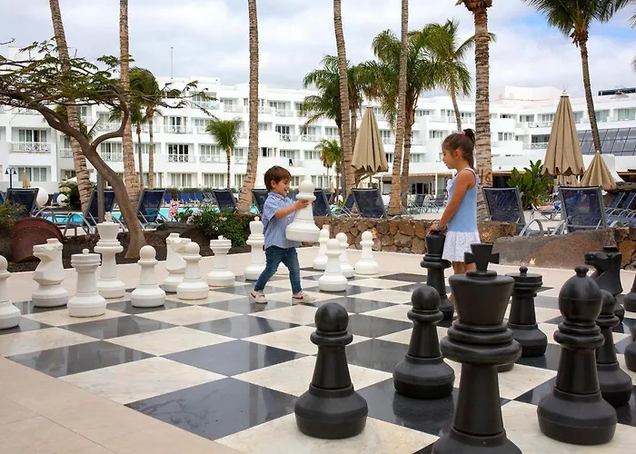 Hotell Hipotels La Geria 4*