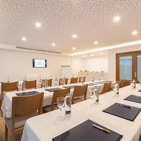 Hipotels La Geria 호텔 4*